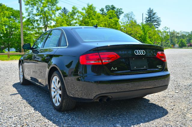 Audi A4 2009 photo 28