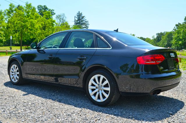 Audi A4 2009 photo 6