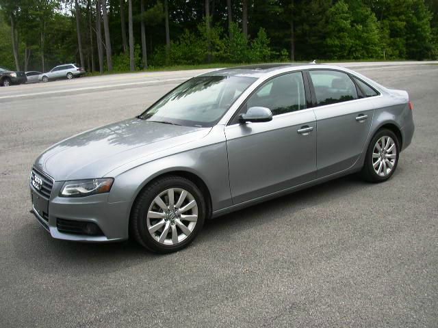 Audi A4 2010 photo 1