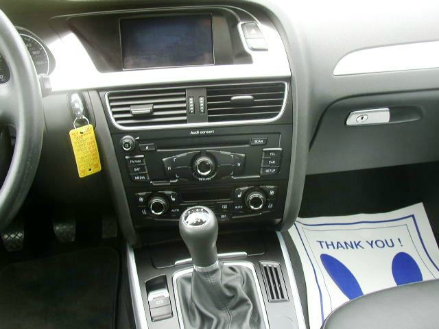 Audi A4 2010 photo 3