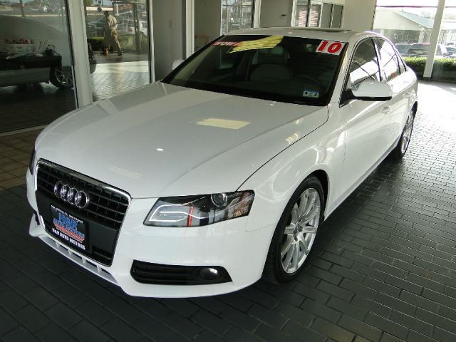 Audi A4 2010 photo 4