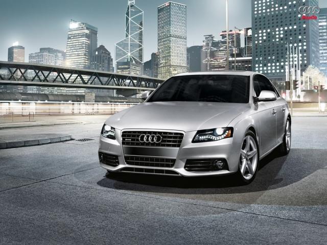 Audi A4 2010 photo 2