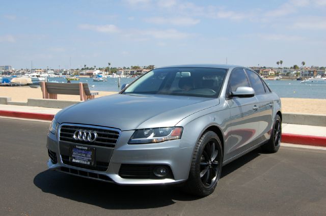 Audi A4 2010 photo 10