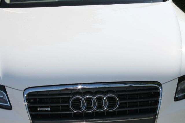 Audi A4 2010 photo 13