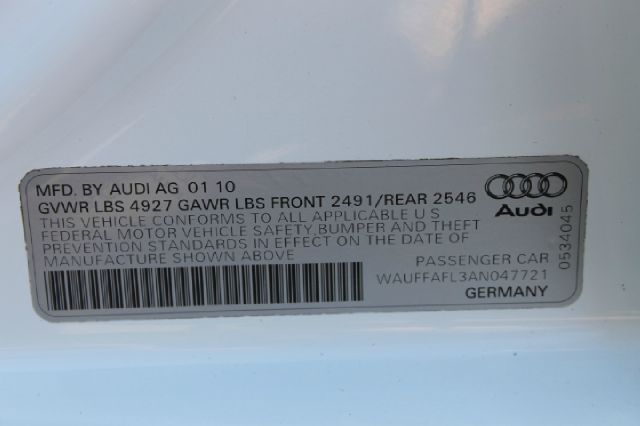 Audi A4 2010 photo 3