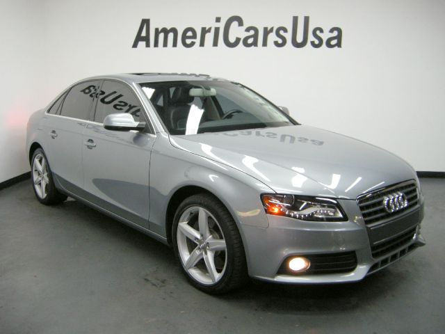 Audi A4 2011 photo 2