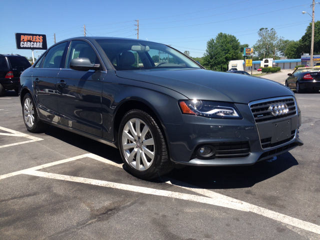 Audi A4 2011 photo 1