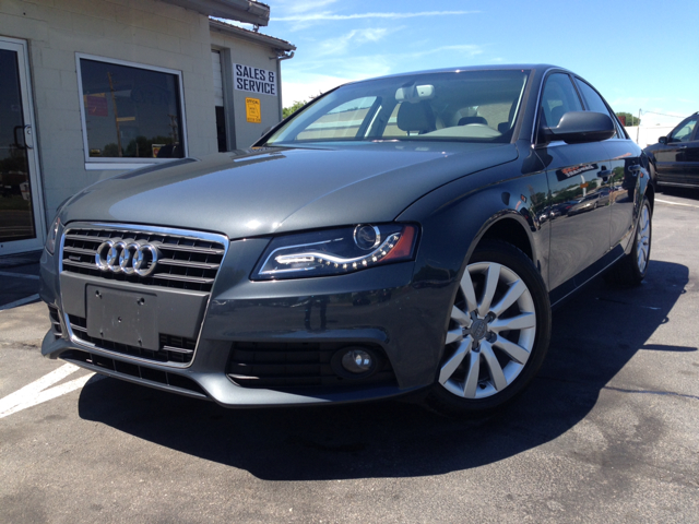 Audi A4 2011 photo 4