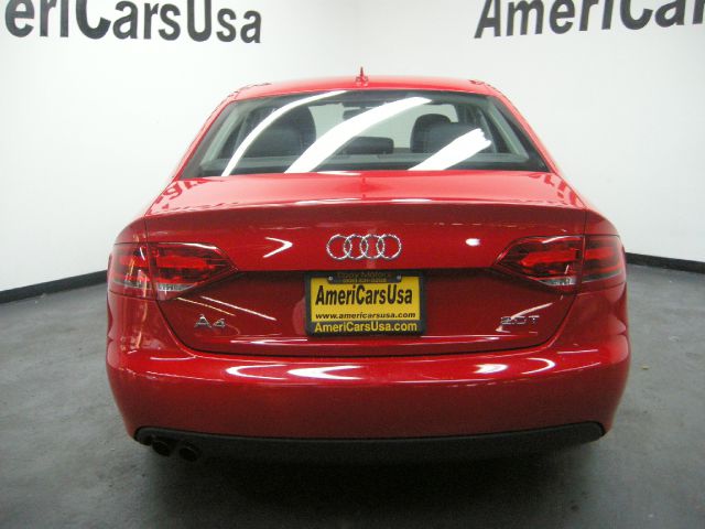 Audi A4 2011 photo 1