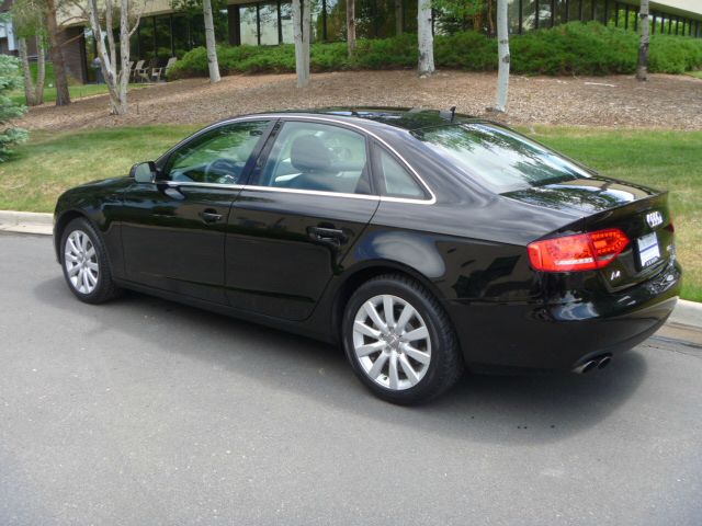 Audi A4 2011 photo 5