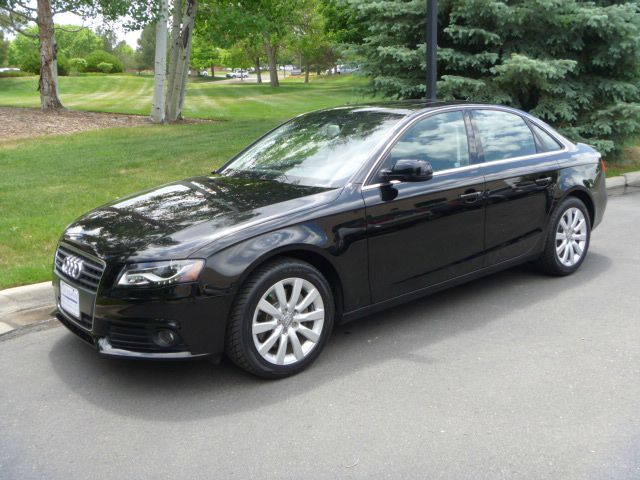 Audi A4 2011 photo 8