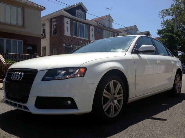 Audi A4 2011 photo 3