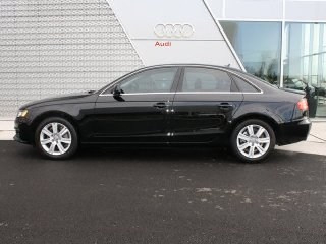 Audi A4 2012 photo 2