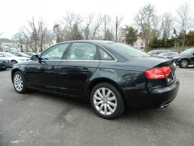 Audi A4 2012 photo 3