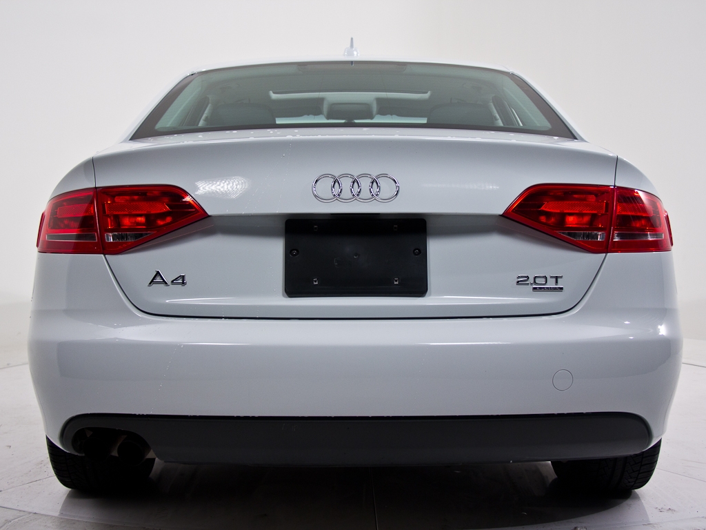 Audi A4 2012 photo 2