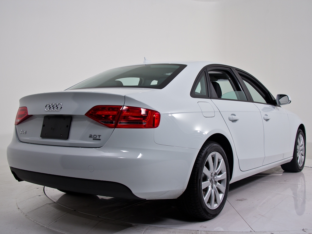 Audi A4 2012 photo 4