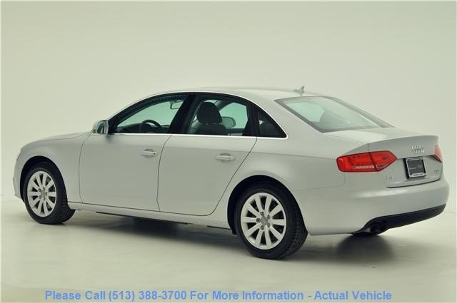 Audi A4 2012 photo 3