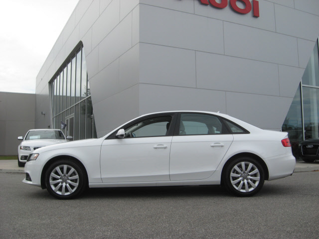 Audi A4 2012 photo 5