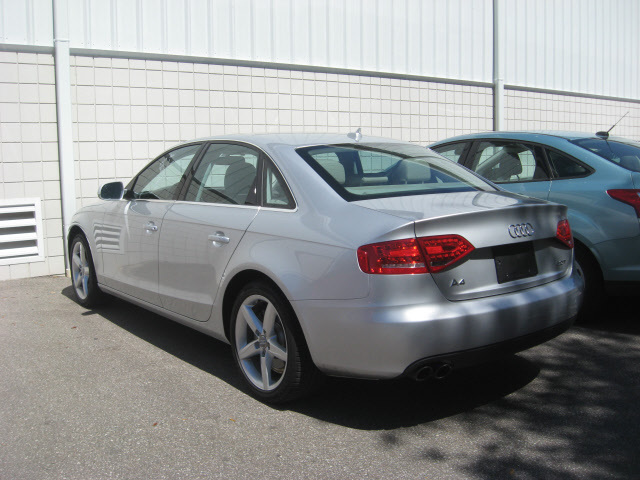 Audi A4 2012 photo 3