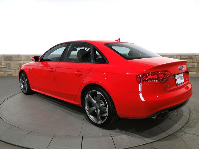 Audi A4 2012 photo 2