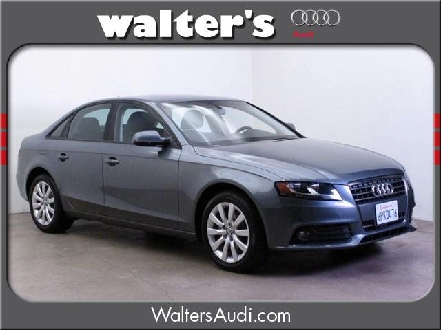 Audi A4 2012 photo 4