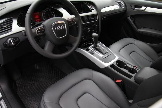 Audi A4 2012 photo 1