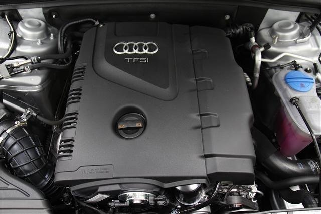 Audi A4 2012 photo 4