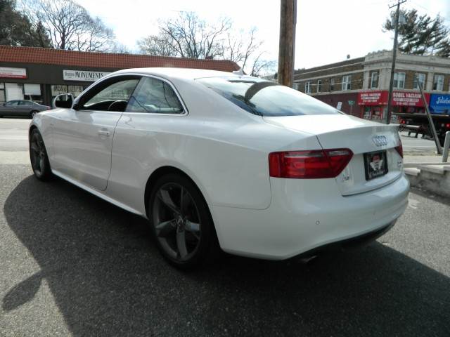 Audi A5 2009 photo 4