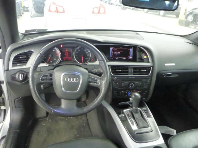 Audi A5 2010 photo 2