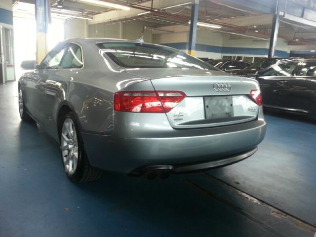 Audi A5 2010 photo 2