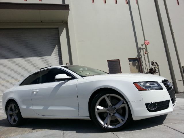 Audi A5 2010 photo 2