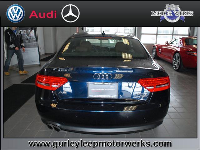 Audi A5 2010 photo 3