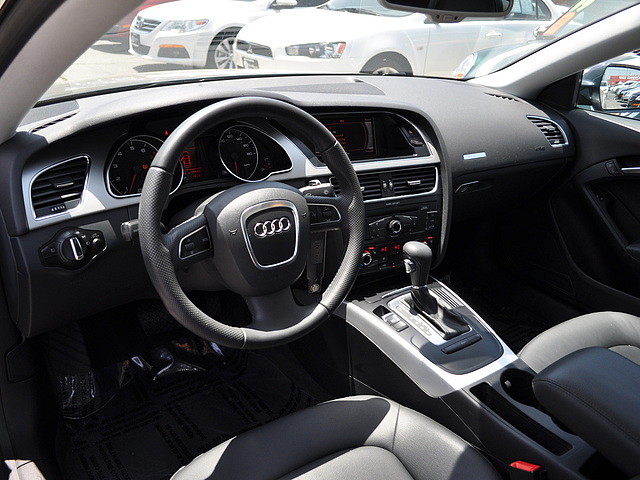 Audi A5 2011 photo 1