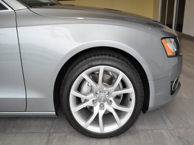 Audi A5 2011 photo 1