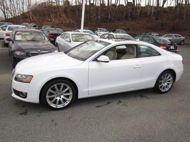 Audi A5 2011 photo 2