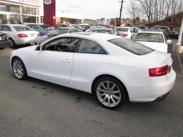 Audi A5 2011 photo 4