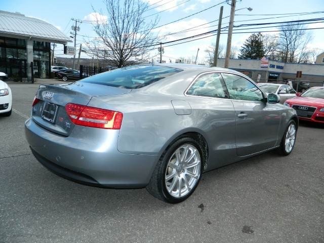 Audi A5 2011 photo 1