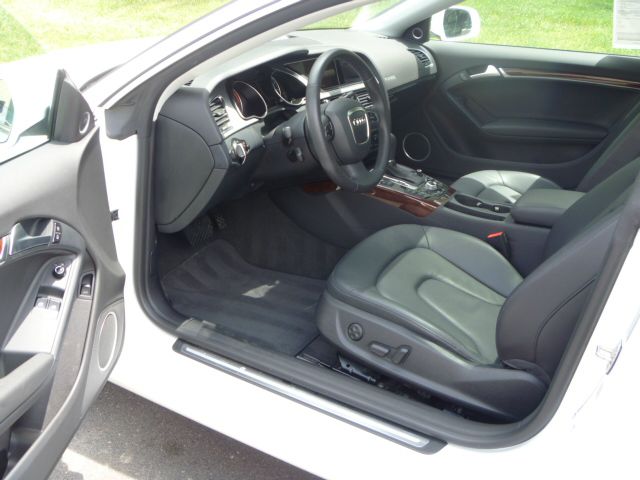 Audi A5 2011 photo 1