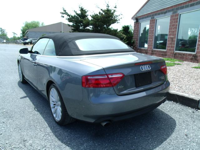 Audi A5 2012 photo 2