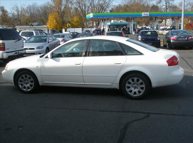 Audi A6 Convertible V6 AUTO Sedan