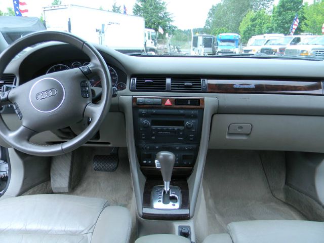 Audi A6 2002 photo 9