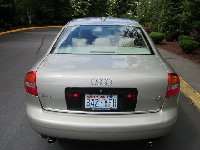 Audi A6 2004 photo 2