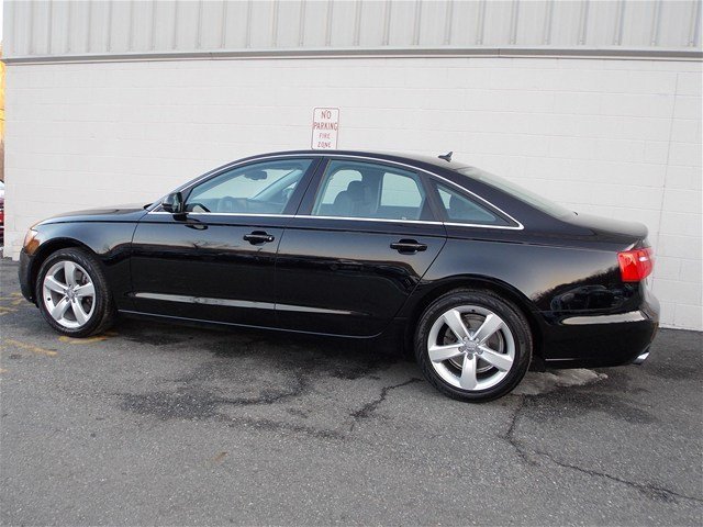 Audi A6 2012 photo 2