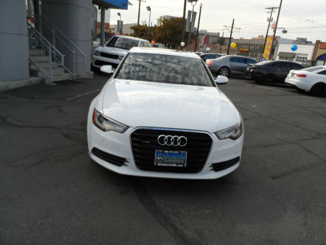 Audi A6 2012 photo 2