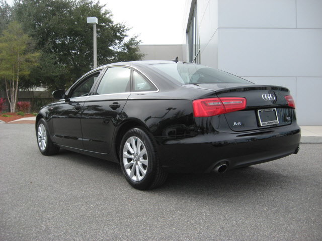 Audi A6 2012 photo 2