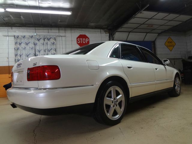 Audi A8 2002 photo 51