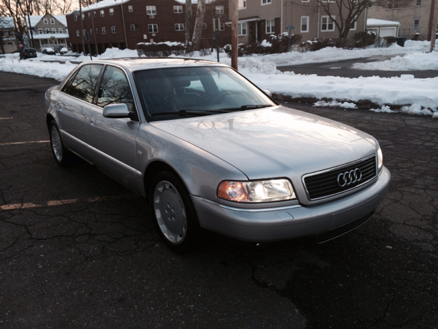 Audi A8 2002 photo 2