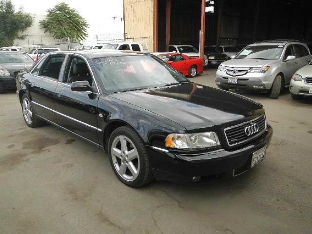 Audi A8 2003 photo 2