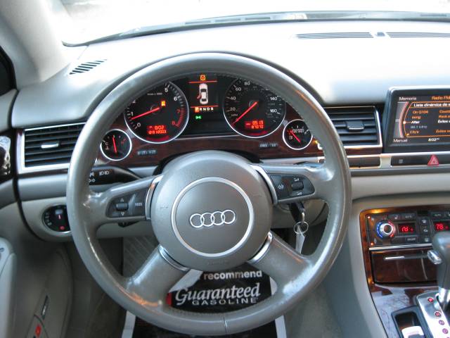 Audi A8 2004 photo 3