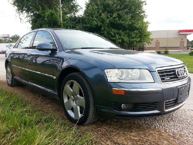 Audi A8 2004 photo 4